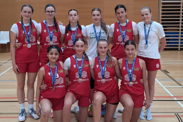 WU16 Girls zeigen bei den United World Games auf